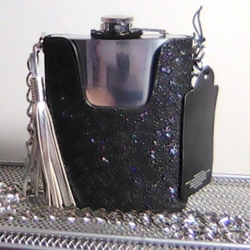 Fashion Flask Purse by Wild Eye Designs (7 fl oz)